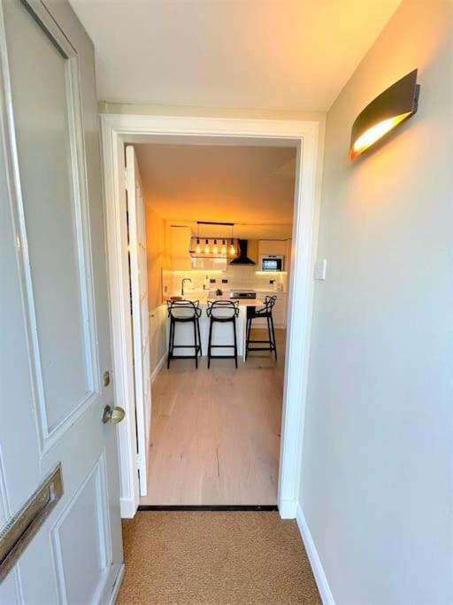 Stylish, Central And Cosy 1Bd Nr Canongate Edinburg Exteriör bild