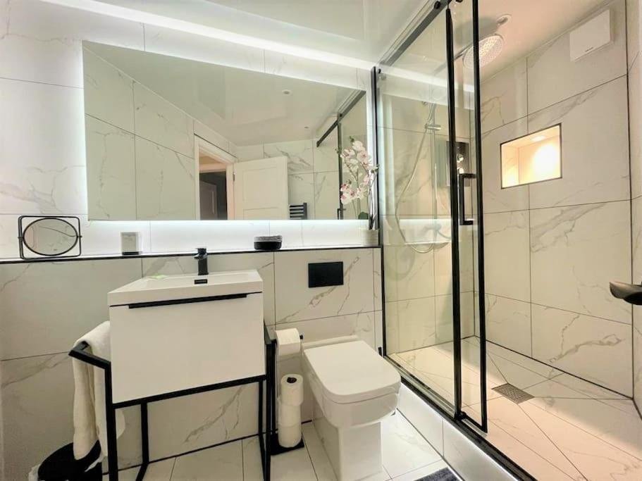Stylish, Central And Cosy 1Bd Nr Canongate Edinburg Exteriör bild